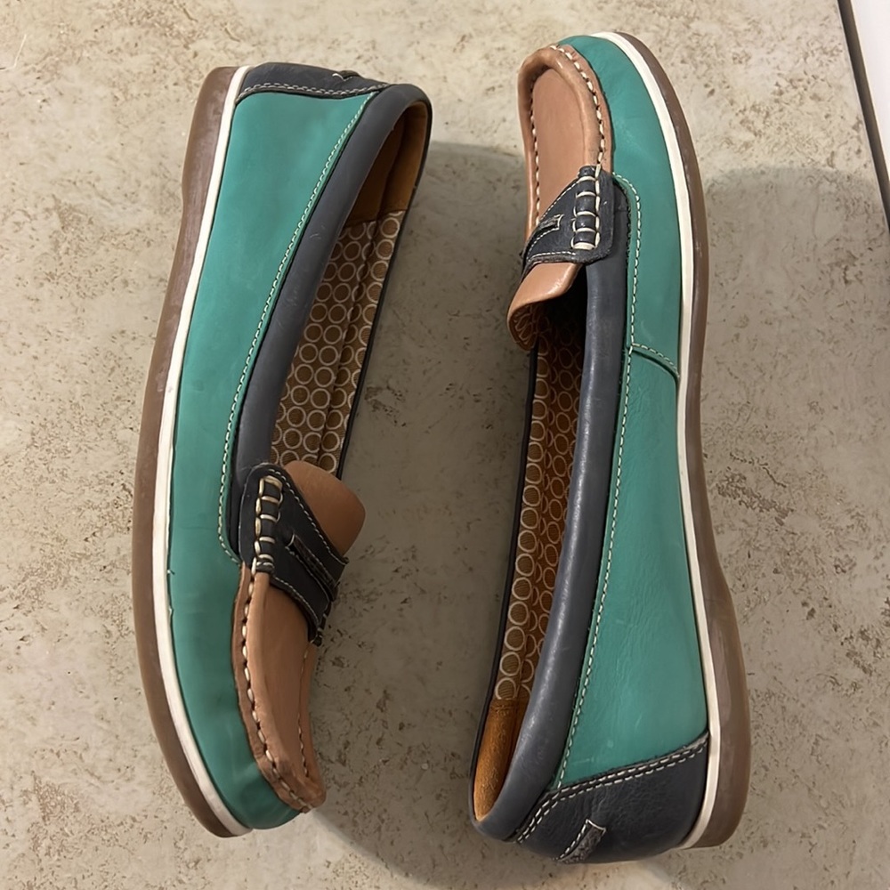 naturalizer leather loafers